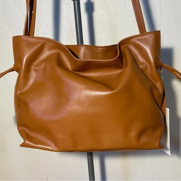 Quince Caramel Crossbody Bag - Picture 2 of 16